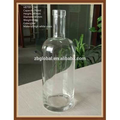 700ml Glass Material Beverage Industrial Use and Vodka Use Clear Vodka Bottles With Cork Top